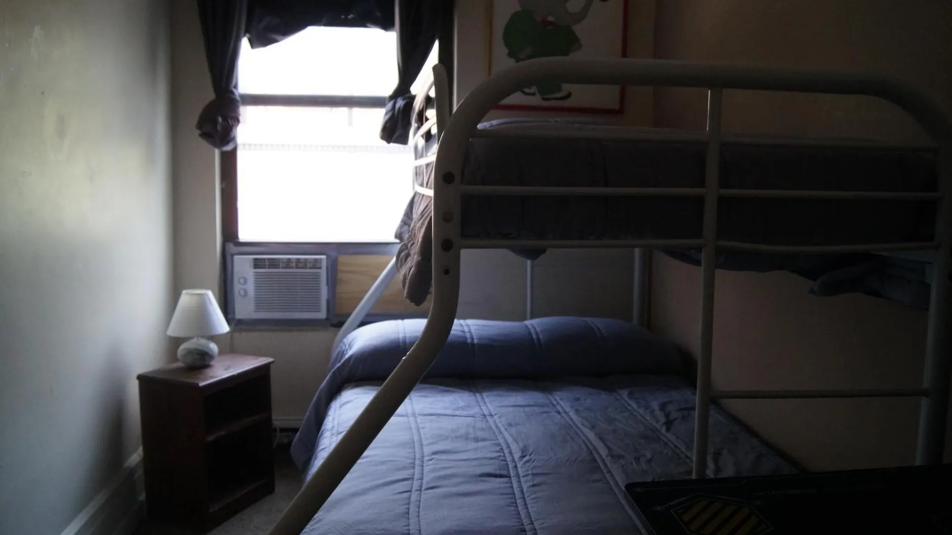 Macaw Guest House New York
