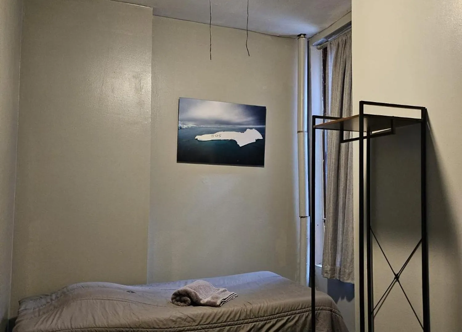 Macaw Guest House New York Hostel